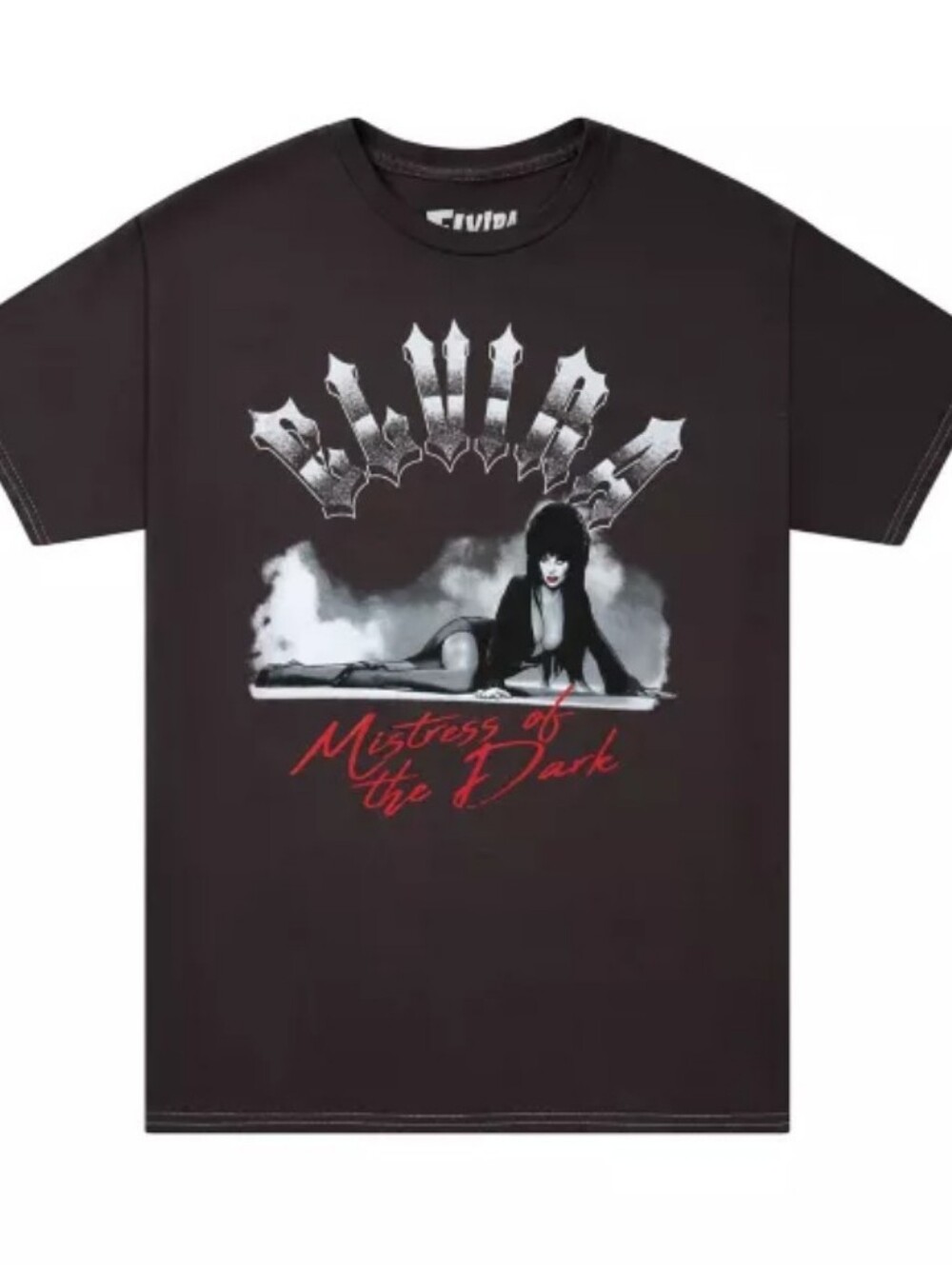 ELVIRA "Mistress of the Dark" Spirit Halloween Pose Black Graphic T‑Shirt - Med.